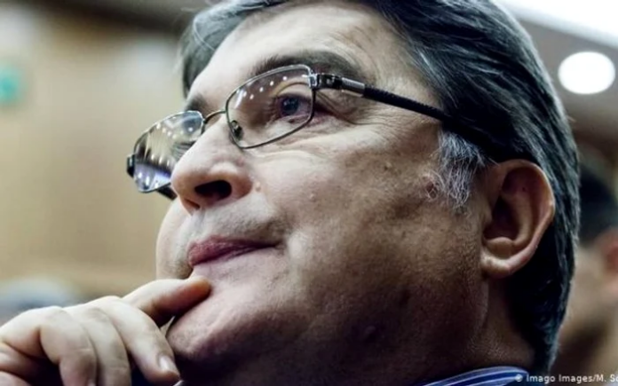 Culisele discuțiilor dintre Bolojan și Ciolacu, referitoare la remanierea lui Hurezeanu