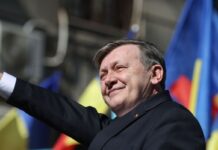 Antonescu, spumos și autoironic: ”În atâția ani de politică, nimeni nu m-a făcut prost, până la Elena Lasconi!”