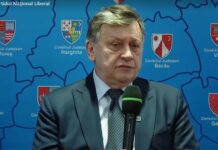 Antonescu: Problema cu Ponta nu este că e trădător, ci că e travestit / Traian Băsescu a fost un mare impostor