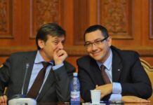 Antonescu ironizează “suveraniștii de paradă”: “Unul care se strecoară, stă în funduleț, își face selfie la poartă la Trump!”