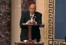 America e razna! Un senator a rostit un discurs-maraton de 25 de ore împotriva lui Trump