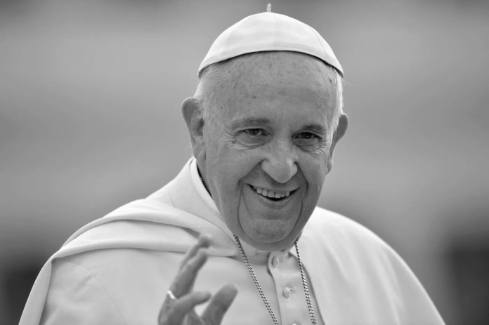 Man: Papa Francisc pleacă din această lume cu un bilanț negativ, a fost totuși promotorul LGBT-ismului în interiorul Bisericii Catolice! SUA și Trump sunt cei mai implicați în jocurile de putere legate de alegerea noului Papă, ar vrea să fie ales unul diferit de Francisc, adică neprogresist