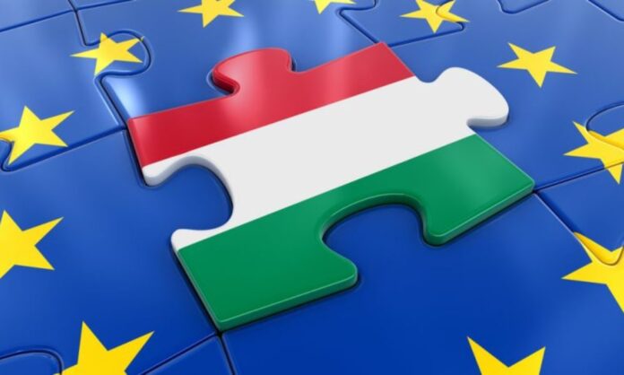 Europa lovește la Budapesta. UDMR aplaudă. Întrebarea este: în ce limbă?