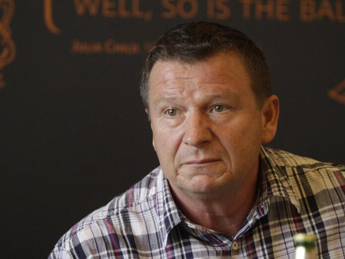 Gușă: Am șters din agendă numărul lui Aurel Tămaș, eram prieteni de peste 28 de ani. Solistul ce și-a construit faimă și uriașa avere exploatând patriotismul, azi ne cheamă să votăm cu Nicusoros!