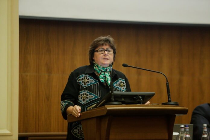 Alina Mungiu denunță “securismul” de la vârful puterii: “Miniștrii Țoiu și Moșteanu sunt incompetenți, te întrebi a cui politică o fac!?”