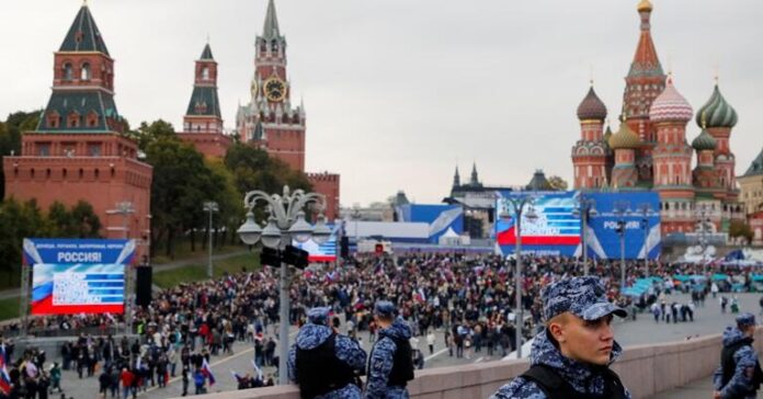 Rușii nu mai consideră SUA ca fiind principalul lor inamic. Topul e cu Germania, Marea Britanie și Ucraina!