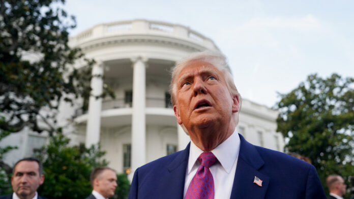 THE GUARDIAN: Trump își asumă merite pentru atacul Israelului asupra Iranului, iar armata SUA a alimentat cu muniție proaspătă IRON DOME-ul israelian!