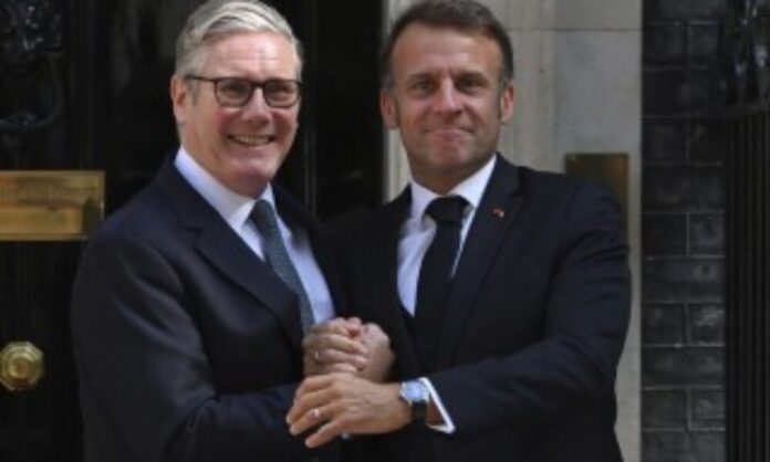 Călin Marchievici: Macron și Starmer, nu-și pot salva națiunile, dar vor să salveze Europa!