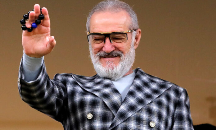 Becali vrea să-și vândă fabrica de armament unui fost membru al trupelor de comando ucrainene, doar ca nu poate