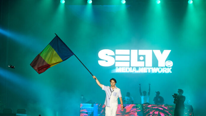 Celebrul Selly are bani mulți, dar și mult tupeu! Ce-a publicat la finalul festivalului (ororilor!) de la BEACH PLEASE?!