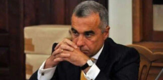 E mișto oligonarativul despre cum Călin Georgescul contimporan ar fi produsul de laborator al vechilor securiști ceaușiști cîrdășiți cu rușii sovietici. Doar cu rușii, în niciun caz și cu ucrainenii sovietici (care practic nici n-au existat)