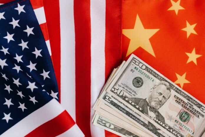 Americanii și chinezii își amână războiul economic, vor mai negocia până la mijlocul lui noiembrie!