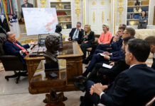 Europa va cheltui 100 de miliarde pe care nu le are – pentru a cumpăra arme pe care America nu le are – pentru a înarma soldații pe care Ucraina nu îi are!