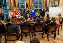 Gușă: Trump a aliniat liderii UE, alias membrii “trupei Rothschild”, pe scaunele de la Casa Albă, apoi i-a pus să cânte după partitura lui Putin. Să fie cu laude și cu Nobel pentru Donald, dar mai ales cu bani europeni pentru complexul militaro-industrial!