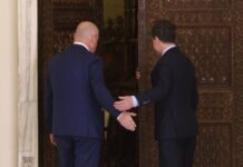 Avertisment dur pentru Ilie Bolojan într-o analiză publicată pe site-ul fondat de Ioana Dogioiu: ”Trei cauze care duc la izolarea premierului Bolojan, cu un bilet de ieșire pe masă.”