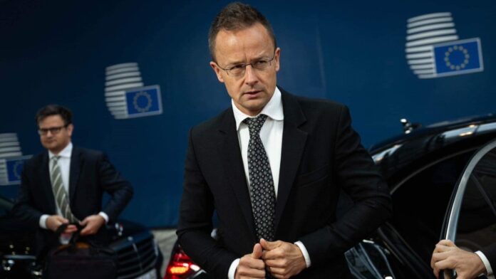 Ministrul de externe al Ungariei denunță public subordonarea intereselor UE în favoarea Ucrainei și anunță că ungurii vor bloca aderarea țării vecine la UE!
