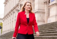 Elena Lasconi revine cu declarații-bombă în emisiunea lui Cristache! ”A fost o lovitură de stat în decembrie 2024, iar Nicușor Dan a fost ales dinainte de către Sistem, pentru că avea niște scheleți în dulap!”