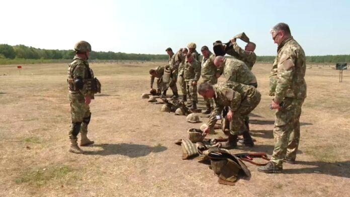 Avocat Veronel Rădulescu: Mobilizarea rezerviștilor MAPN poate fi considerată ilegală, deoarece n-a respectat procedurile și a obligațiile prevăzute! Nu cred că se vor aplica amenzi, deoarece MAPN e în culpă, dar dacă da, aceste amenzi se pot contesta ușor în justiție