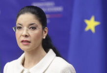 Vlad Mercori devoalează public faptul că celebra Ana Birchall s-a oferit să spioneze pentru CIA, dintr-un post oficial în statul român!