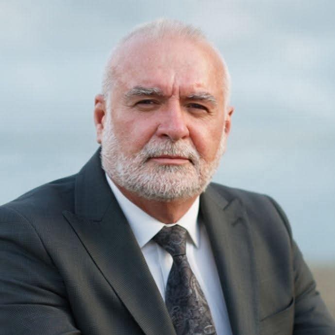 Călin Liviu Georgescu, alias “Meșterul Manele”, se prezintă publicului!