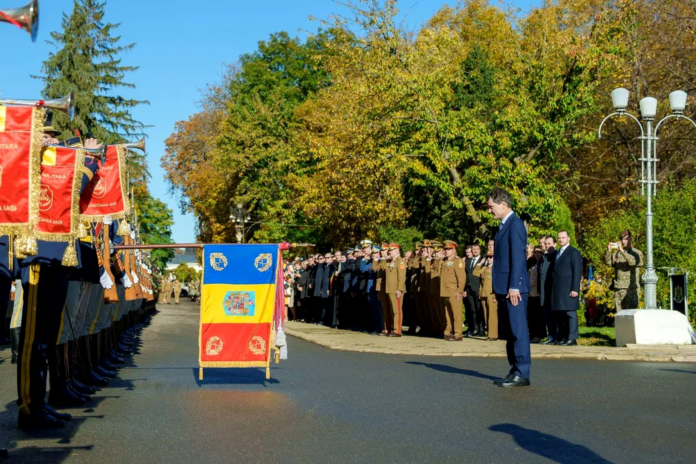 Românii se răzbună pentru batjocura “mobilizării rezerviștilor”! Nicușor, Bolojan și Gheorghiță huiduiți de Ziua Armatei