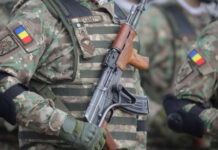 Comaroni: Convocarea în cazul lui Cozmin Gușă, care a împlinit deja 55 de ani, deci nu mai este rezervist, ci e în “retragere”, e un mare abuz, petrecut din cauza faptului că acesta i-a criticat pe șefii armatei! Operațiunea “mobilizarea” indică în plus faptul că românii sunt programați să trăiască sub amenințări și teroare. Plus manipulare și dezbinare!