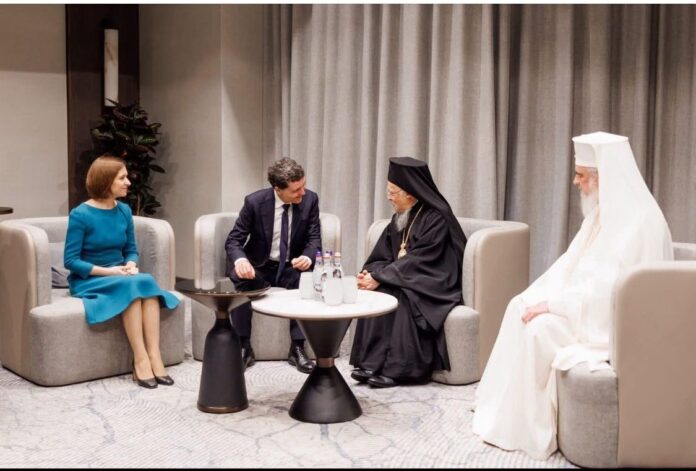 Oamenii lui Soros-Rothschid, convertiții de la secularism: Nicușor Dan și Maia Sandu, între disprețul față de credință și folosirea altarului ca scenă politică!