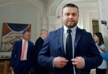 Ciprian Ciucu confirmă scenariul prezentat de Cozmin Gușă: ”Vor să mă arunce pe locul 3 în percepția electoratului, apoi să mă preseze să mă retrag în favoarea lui Drulă!”