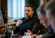 Dan Diaconu analizează posibilitatea ca Zelensky să fie (auto)eliminat de la conducerea Ucrainei din cauza scandalurilor de corupție.