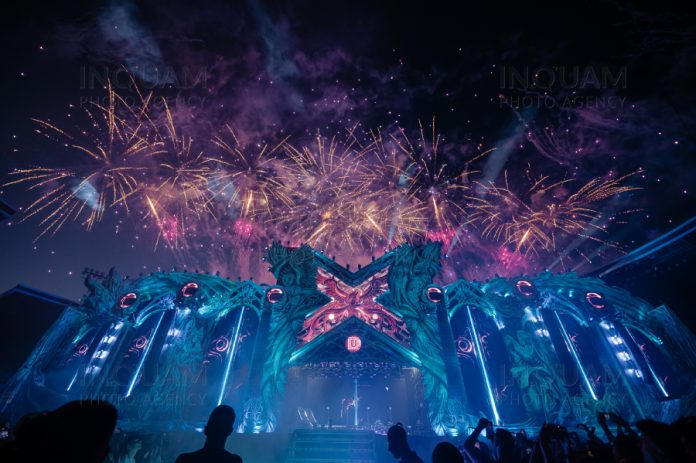 Untold se preface că nu știe că din dar in dar se face rai, mai ales când darurile vin de la autoritățile clujene