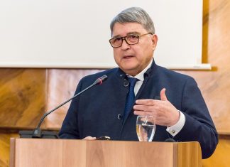 Emil Hurezeanu despre rostul și rolul diplomației în prezent ? (DILEMA)