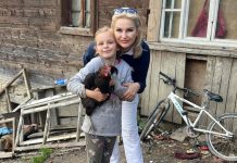 Alin Tișe a ignorat-o cu sictir pe Rocsana Contraș, speranța copiilor sărmani din Cluj