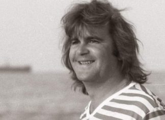 Gușă: Acum 21 de ani Teo Peter a fost ucis la București de un bolid al Ambasadei SUA, nimeni n-a fost anchetat și pedepsit. ”Cine uită, nu merită!”