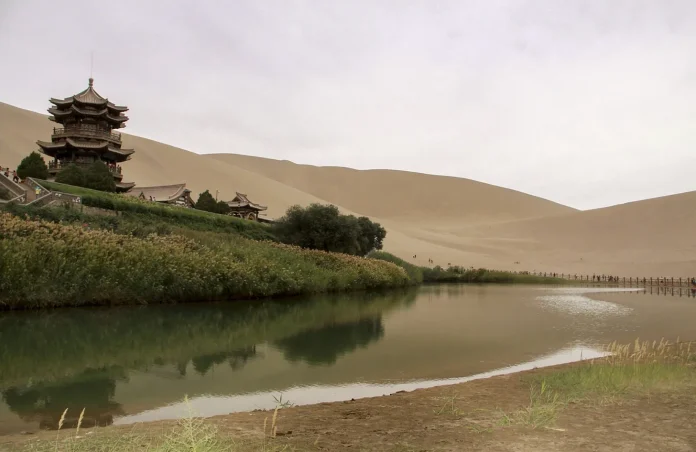 Liviu Alexa: Imperiul ermetic. Minusurile (rezolvabile ale) Chinei care o împiedicǎ sǎ fie cu adevǎrat nr. 1 în lume