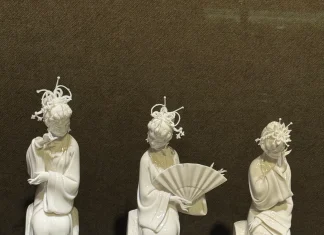 Liviu Alexa: China intraductibilǎ – ultima parte din jurnalul unei cǎlǎtorii speciale. Despre românii care ştiu tot