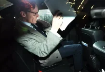 Analist moldovean: Plan secret britanic pentru influențarea opiniei publice spre unirea RO cu MD. Alexander Nix ar pregăti atacuri cu drone!