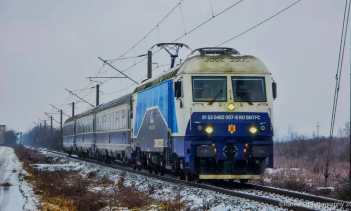 Locomotiva RELOC Craiova, modernizată din bani europeni, s-a rupt la primul drum. Ministrul transporturilor luat la întrebări!