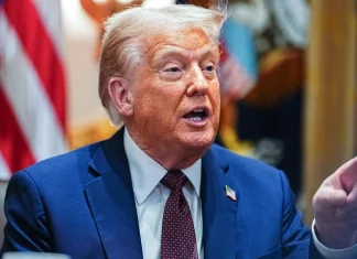 Trump zice că vrea întâlnire cu Delcy Rodriguez, apoi se prezintă pe sine ca fiind liderul Venezuelei!