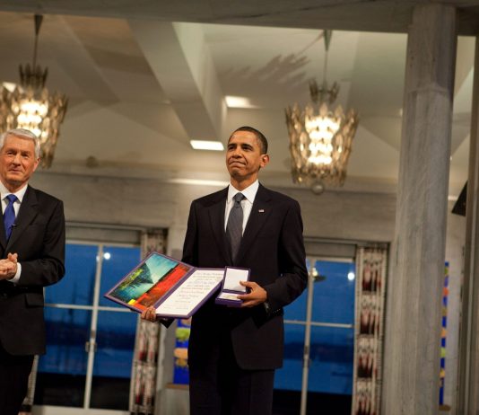 Încă un “aproape sinucis” în Dosarul Epstein! Fostul premier norvegian este internat în stare gravă