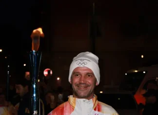 Moment de mândrie sportivă pentru România. Cristian Chivu, purtător al torței olimpice!