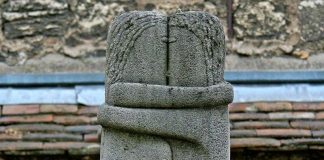 CURATORIAL.RO: Povestea „Sărutului” lui Brâncuşi așezat pe mormântul unei misterioase rusoaice în cimitirul Montparnasse