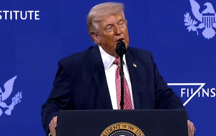 Trump îl batjocorește pe liderul Arabiei Saudite, Mohammed bin Salman: ”A venit vremea ca să mă pupe-n fund! ” Trump îl batjocorește pe liderul Arabiei Saudite, Mohammed bin Salman: ”A venit vremea ca să mă pupe-n fund! ”