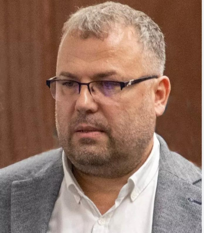 Florin-Cornel Popovici: “STĂPÂNUL AGREGATELOR — sau de ce Busuioc, Lazăr și Mocioalcă, toți de la CCR, s-au luptat ca să NU se verifice patrimoniul statului!” Florin-Cornel Popovici: “STĂPÂNUL AGREGATELOR — sau de ce Busuioc, Lazăr și Mocioalcă, toți de la CCR, s-au luptat ca să NU se verifice patrimoniul statului!”