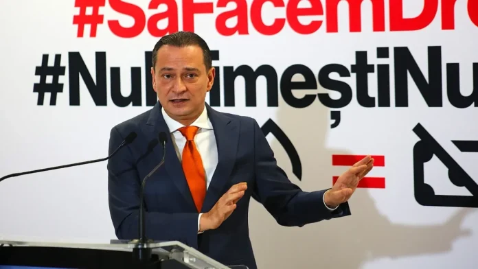 Băluță îi dă lecții lui Bolojan despre cum trebuie acționat în criză. Taxă suspendată și ajutor de benzină! Băluță îi dă lecții lui Bolojan despre cum trebuie acționat în criză. Taxă suspendată și ajutor de benzină!