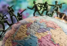 Leonardo Badea, prim-viceguvernator BNR, editorial pentru LIBERTATEA: Trăim într-o epocă a incertitudinii, în care geopolitica determină economia, iar RO gestionează o situație financiară periculoasă!