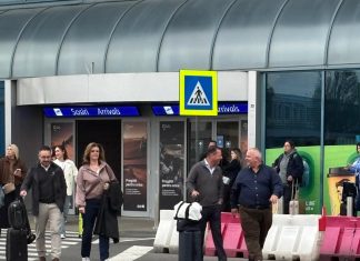 Oamenii lui Trump au ajuns la București. Prim-vicepreședintele și 2 vicepreședinți ai “TRUMP Organization”, veniți în România la negocieri de afaceri!