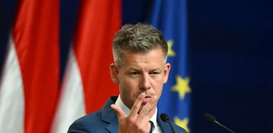 Peter Magyar zice că ”miliardarii lui Viktor Orban” își transferă averile în SUA, Uruguay și Emiratele Arabe Unite și operează blocarea tranzacțiilor!