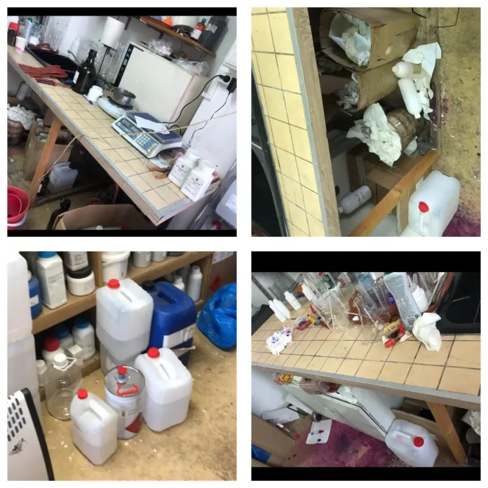 Substanţe farmaceutice si chimice expirate, reetichetate într-un garaj din Cluj și vândute în spitalele din toată țara Substanţe farmaceutice si chimice expirate, reetichetate într-un garaj din Cluj și vândute în spitalele din toată țara