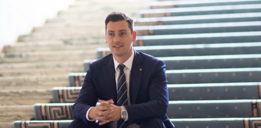 SCANDAL TOTAL în PNL! Mesaje interne: Ionel Bogdan le-ar cere primarilor să „inunde” Facebook-ul cu cereri de excludere a lui Predoiu