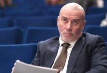 2MNEWS.RO: Înregistrare halucinantă cu ministrul culturii Demeter Andras: “Vând radioul la ruși cu 5 milioane și îmi bag p… în interesul național, că eu sunt ungur!”